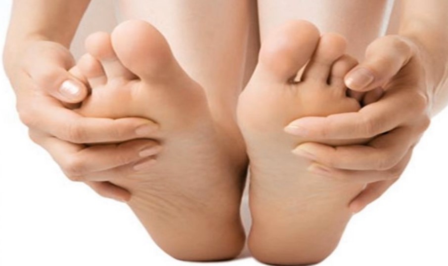 dolores en los pies y piernas